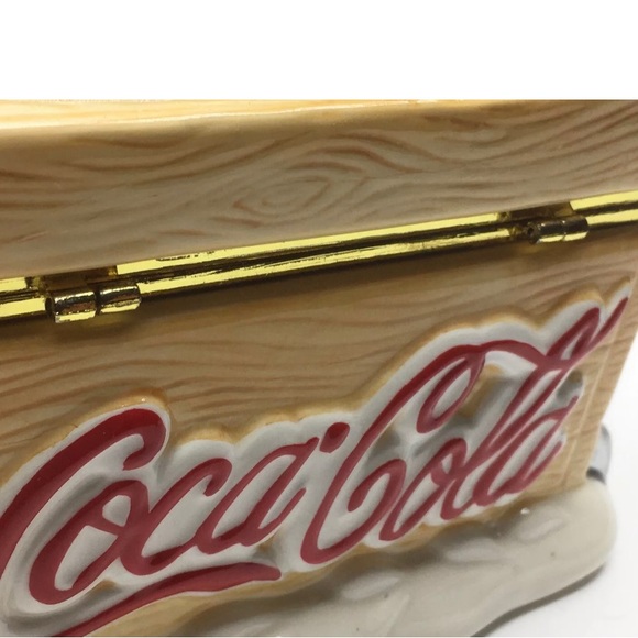 COCA-COLA SLEDDING POLAR BEARS CERAMIC HINGED BOX RARE COLLECTIBLE VINTAGE - Picture 7 of 12